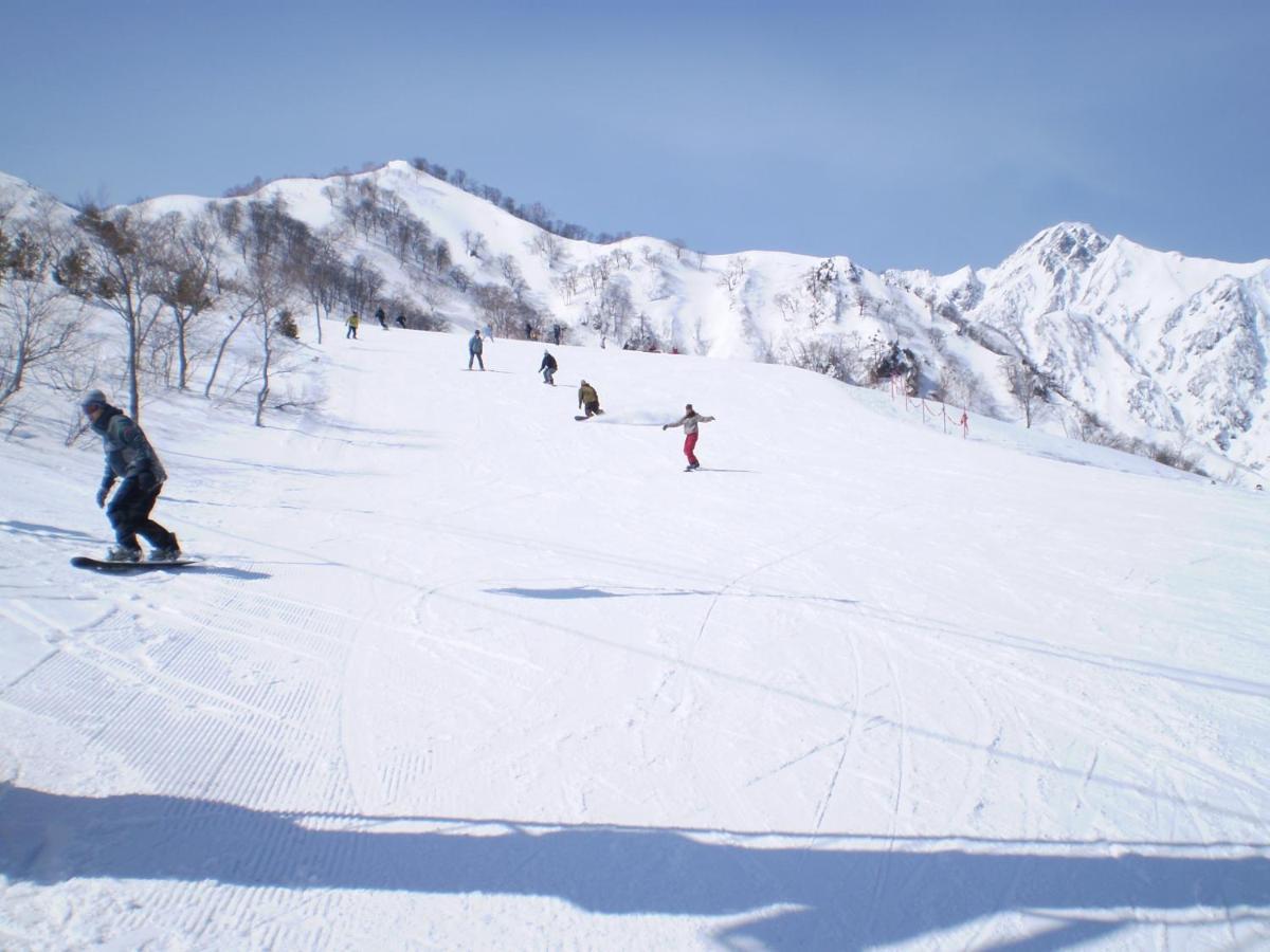 ペンション ちゃうちゃう Bed and Breakfast Hakuba Buitenkant foto