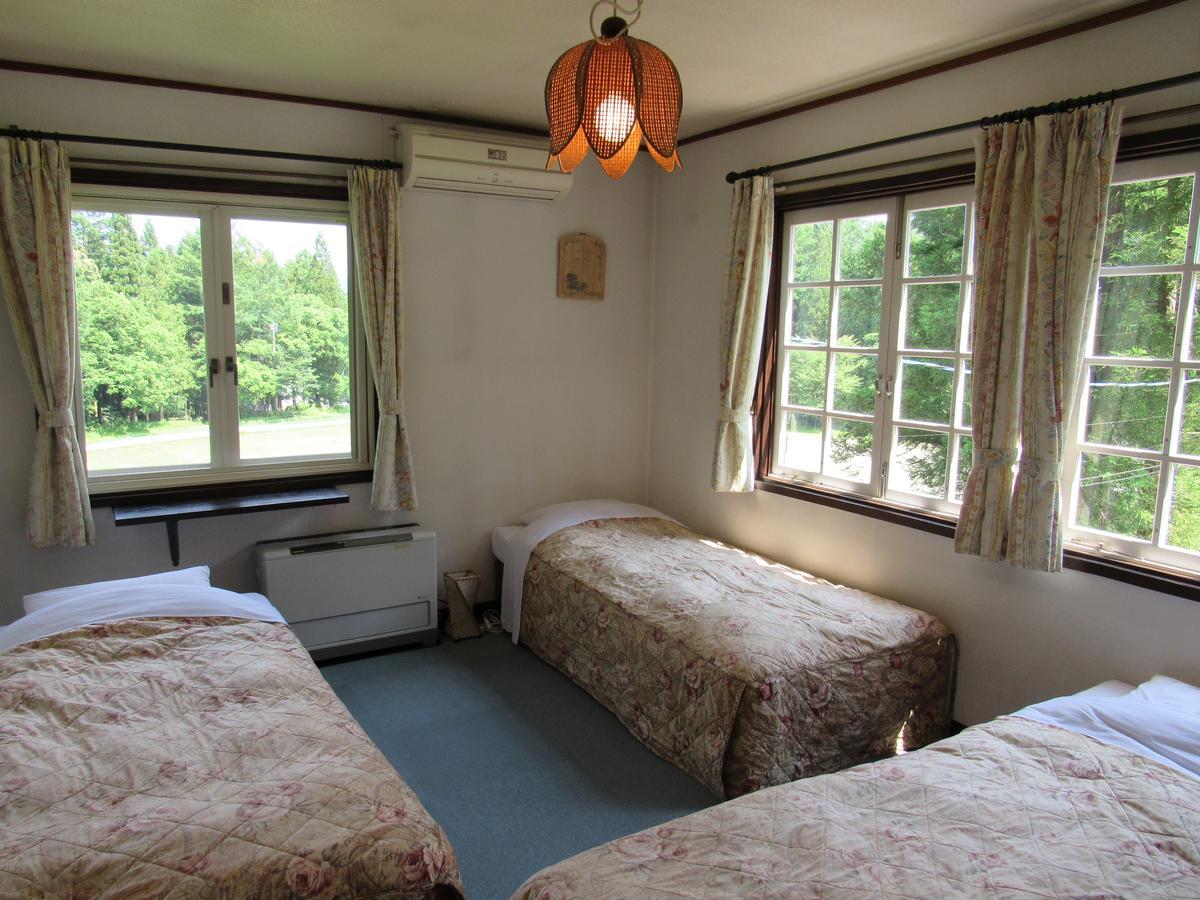 ペンション ちゃうちゃう Bed and Breakfast Hakuba Buitenkant foto
